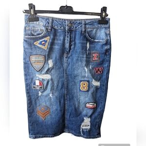 Zara Woman premium denim pencil skirt with badges size small Cottage Core